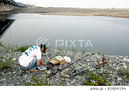 ウナギ釣り ウナギ釣り 85804194