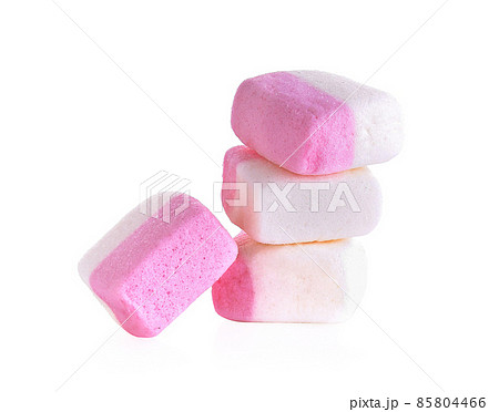 marshmallow isolated on white background marshmallow isolated on white background 85804466