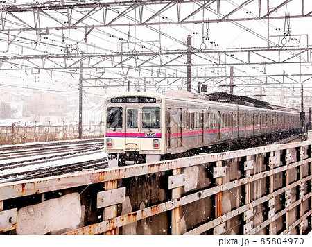 雪 電車 線路 架線 駅 雪 電車 線路 架線 駅 85804970