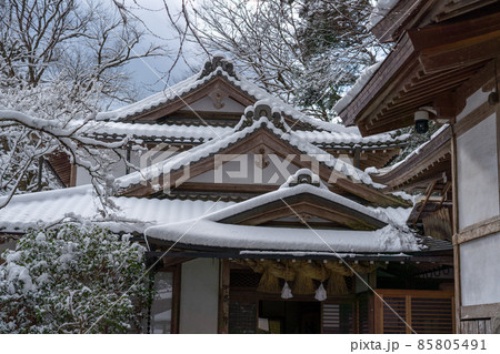 京都市　雪景色　冬　貴船神社と周辺風景 85805491