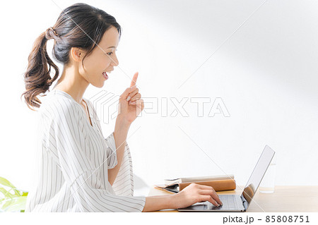 20代　30代　女性　在宅ワーク 85808751