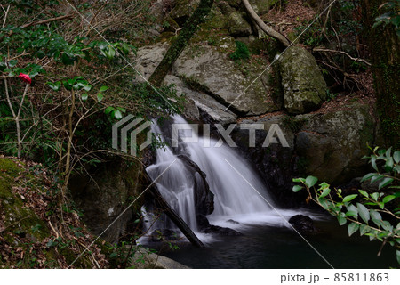 五塔の滝　冬 85811863