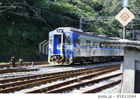 電車 列車 イベント列車 85813084