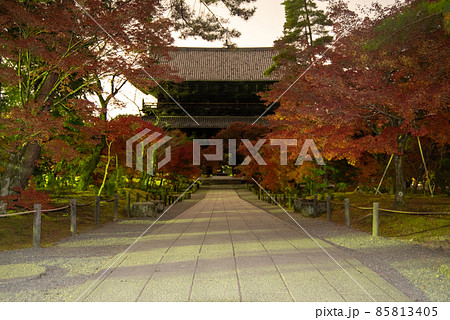 南禅寺の美しい夕暮れ風景 南禅寺の美しい夕暮れ風景 85813405