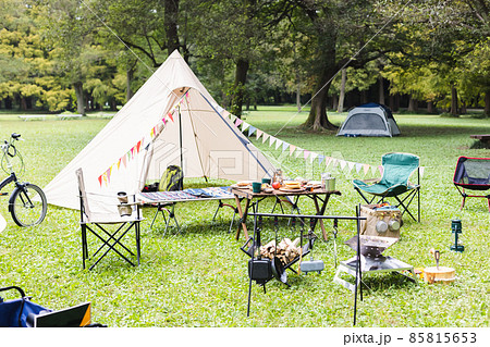 キャンプ　アウトドア　レジャー 85815653