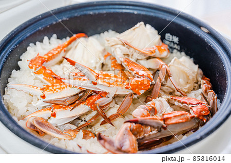 カニの炊込みご飯 85816014