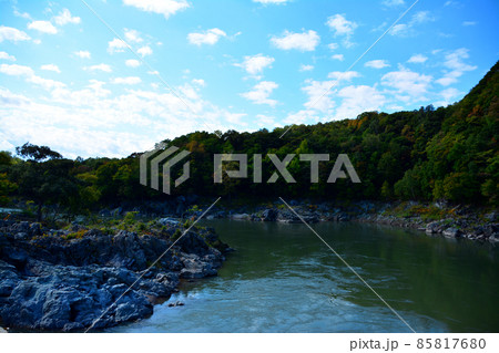 神々しき神居古潭 85817680
