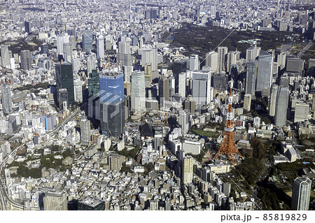 東京都港区麻布台付近を空撮 85819829