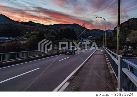 さつま町の夕暮れ 鴛鴦橋より さつま町の夕暮れ 鴛鴦橋より 85821924