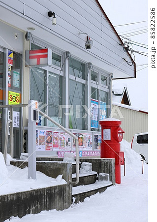 北海道　名寄　丸ポストのある風景（上智恵文郵便局） 85822586
