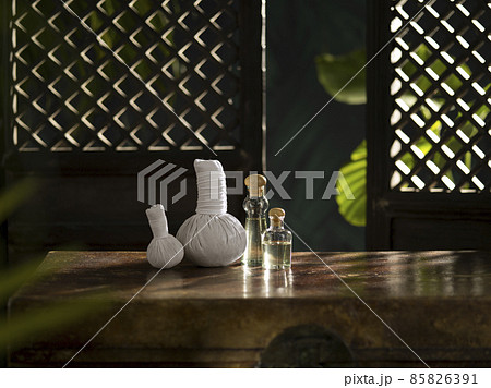 oil and stamps 85826391