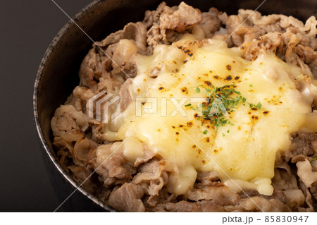 チーズ牛丼 85830947