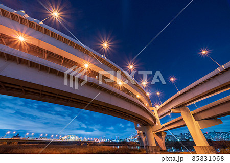 「東京都」江北JCT夜景 85831068