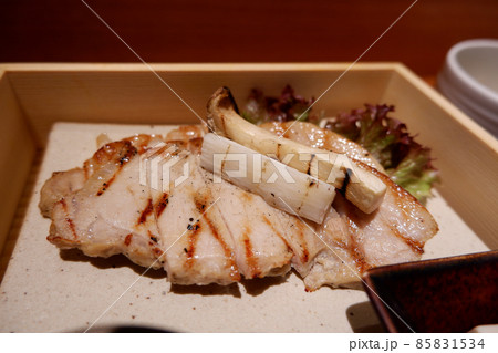 豚肉とエリンギ 85831534