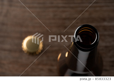 空のビール瓶 85833323