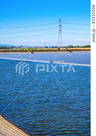 メガソーラーパネル発電　太陽光発電システム　梅ノ木古凍貯水池　川島町 85835096