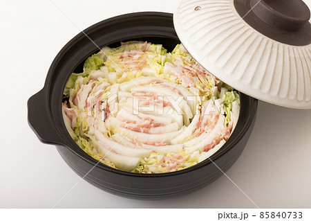 豚バラ肉と白菜のミルフィーユ豆乳鍋 豚バラ肉と白菜のミルフィーユ豆乳鍋 85840733