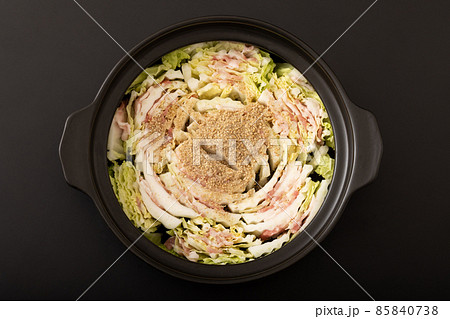 豚バラ肉と白菜のミルフィーユ豆乳鍋 豚バラ肉と白菜のミルフィーユ豆乳鍋 85840738