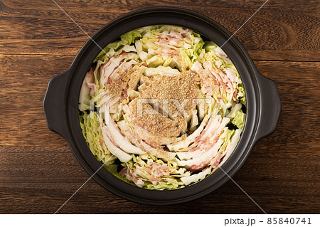 豚バラ肉と白菜のミルフィーユ豆乳鍋 豚バラ肉と白菜のミルフィーユ豆乳鍋 85840741