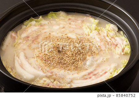 豚バラ肉と白菜のミルフィーユ豆乳鍋 豚バラ肉と白菜のミルフィーユ豆乳鍋 85840752