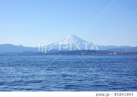 江ノ島の海から見た富士山 江ノ島の海から見た富士山 85841905