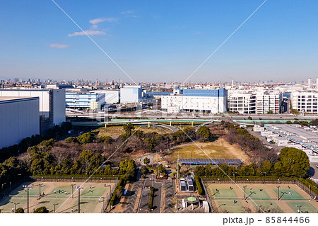 川崎マリエンに併設された公園やスポーツ施設(神奈川県川崎市東扇島) 川崎マリエンに併設された公園やスポーツ施設(神奈川県川崎市東扇島) 85844466