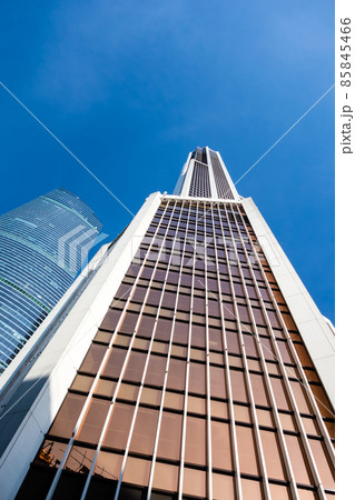 モスクワの街並み　近代的なガラス張りの高層ビル 85845466