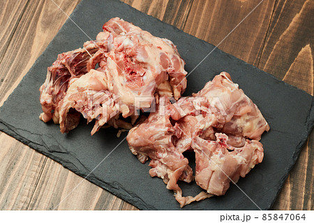 コクと旨味がたっぷり出る鶏のだし骨（鶏ガラ） 85847064