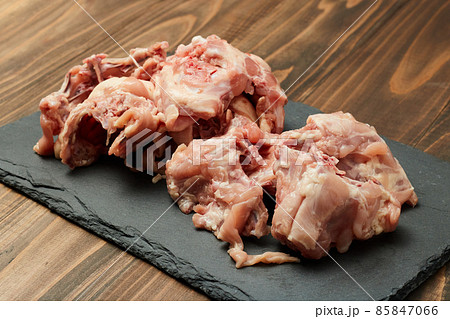 コクと旨味がたっぷり出る鶏のだし骨（鶏ガラ） 85847066