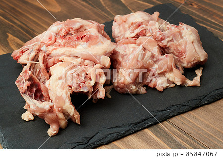 コクと旨味がたっぷり出る鶏のだし骨（鶏ガラ） 85847067