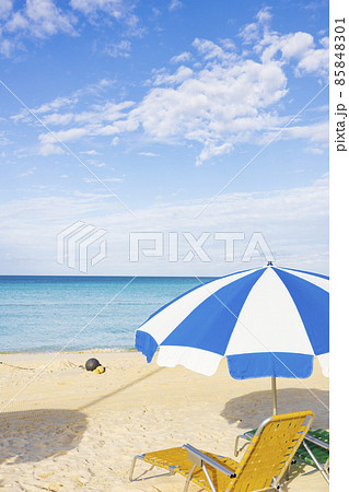 沖縄、宮古島、与那覇前浜ビーチの風景 85848301