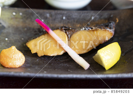 美味しい朝食焼き魚の鰆 美味しい朝食焼き魚の鰆 85849203