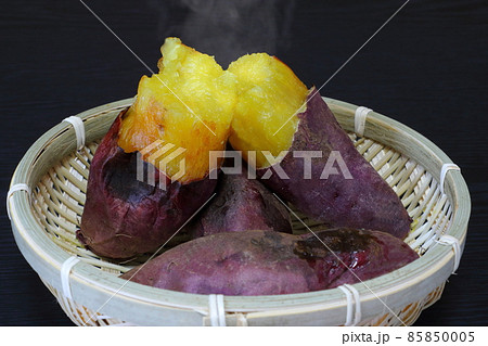 熱々の焼き芋(紅はるか) 熱々の焼き芋(紅はるか) 85850005