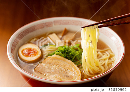 ラーメン　中華そば　正油ラーメン　醤油ラーメン　しょうゆラーメン　中華ラーメン 85850962