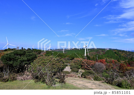 青山高原 丸山展望台から青山高原風力発電と無線反射板 青山高原 丸山展望台から青山高原風力発電と無線反射板 85851101