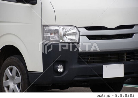 ビジネスイメージ　トヨタの商用車ハイエース 85858283
