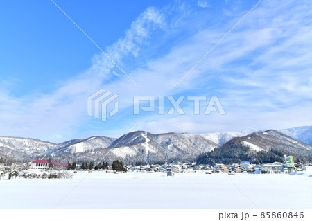 野沢温泉 温泉街を望む(長野県野沢温泉村)【2022.1】 野沢温泉 温泉街を望む(長野県野沢温泉村)【2022.1】 85860846