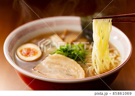 ラーメン　中華そば　正油ラーメン　醤油ラーメン　しょうゆラーメン　中華ラーメン 85861069