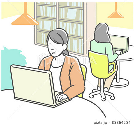 本棚のあるコワーキングスペースで仕事をする若い女性 本棚のあるコワーキングスペースで仕事をする若い女性 85864254