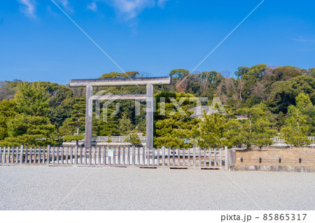 京都市伏見区　第百二十二代　明治天皇伏見桃山陵 85865317