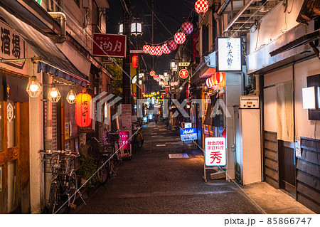 《東京都》ノスタルジックな飲み屋街・中野駅前 85866747