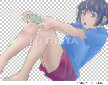 ラフな服でゲームをする女の子 85866822