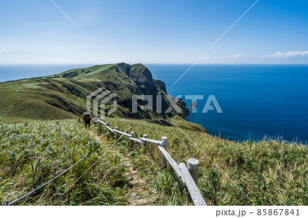 日本の最北端 礼文島 (日本 - 北海道 - 桃岩展望台コース) 85867841