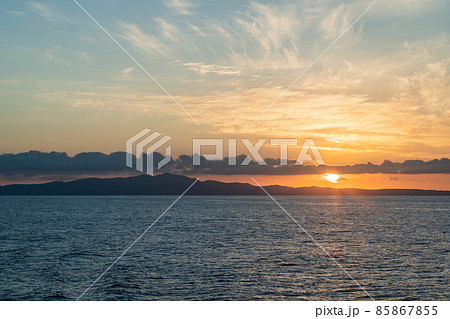 船上から見る夕日 (日本 - 北海道 - 日本海) 船上から見る夕日 (日本 - 北海道 - 日本海) 85867855