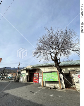 富士山に一番近い富士急行の東桂駅 85869417