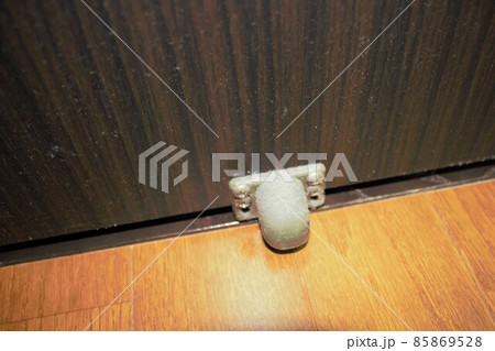 埃の積もったドアストッパー 埃 ダスト ほこり 埃の積もったドアストッパー 埃 ダスト ほこり 85869528