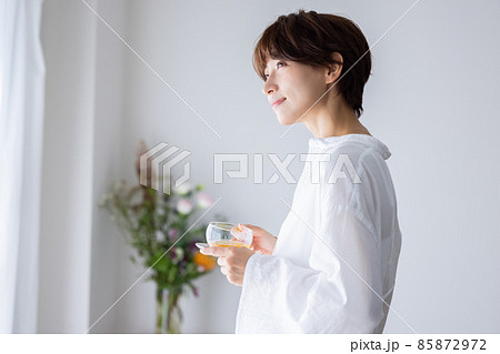 女性　ビューティー　ライフスタイル　 85872972