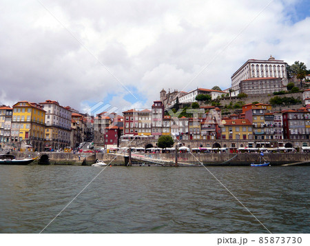 ポルト旧市街の風景 85873730