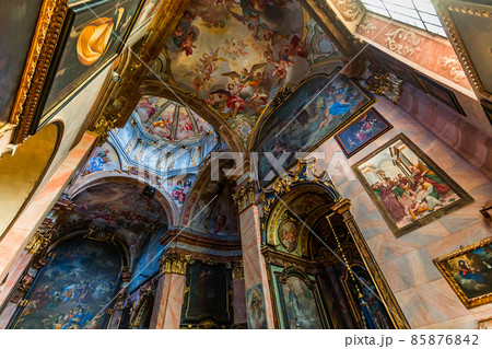 Basilica di Orta, Orta san Giulio, italy Basilica di Orta, Orta san Giulio, italy 85876842