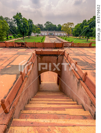 Safdarjung's Tomb, mausoleum built in 1754 in New Delhi, India 85879602